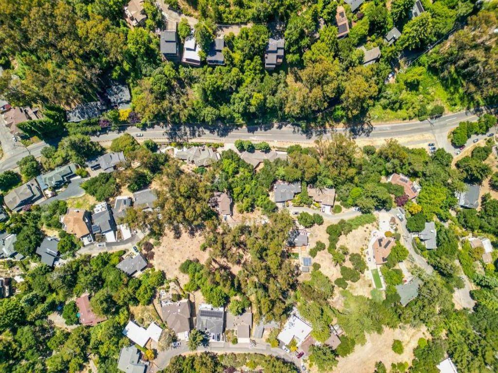 Oakland, CA 94611,7220 Woodrow DR