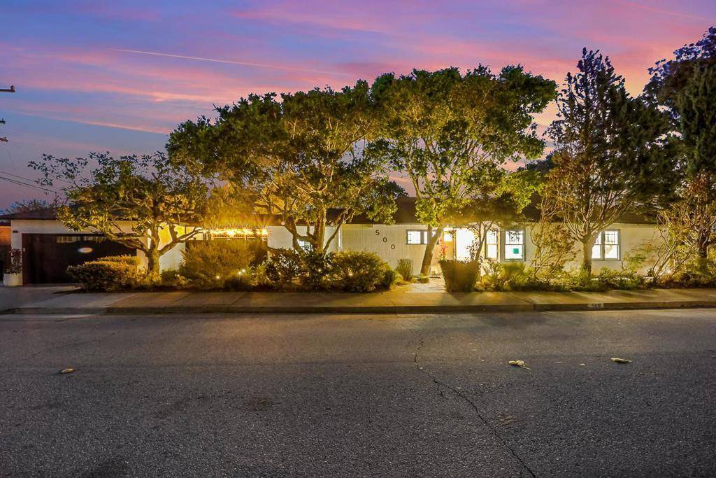 San Mateo, CA 94403,500 La Casa AVE