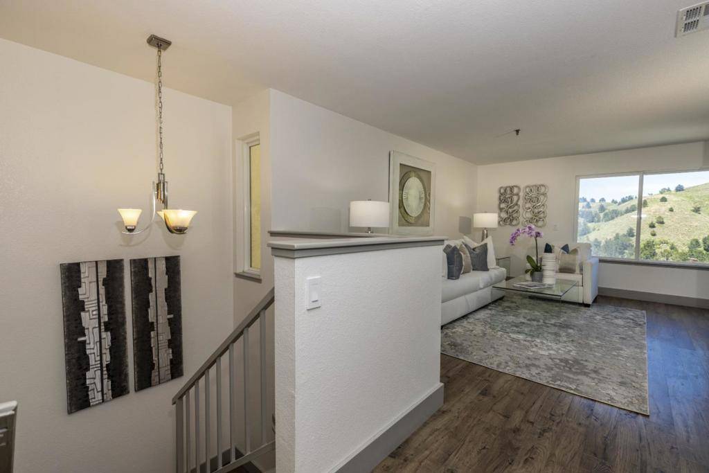 Pacifica, CA 94044,991 Fassler AVE