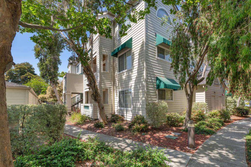 Redwood City, CA 94065,2006 Hastings Shore LN