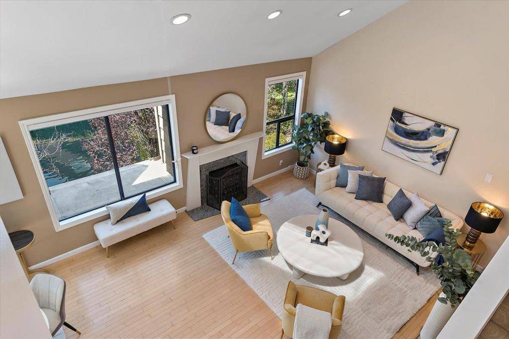 San Mateo, CA 94404,953 Shoreline DR