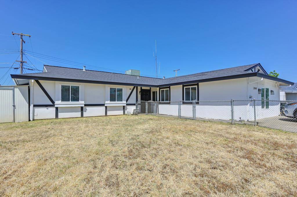 Sacramento, CA 95828,7044 Linwood WAY