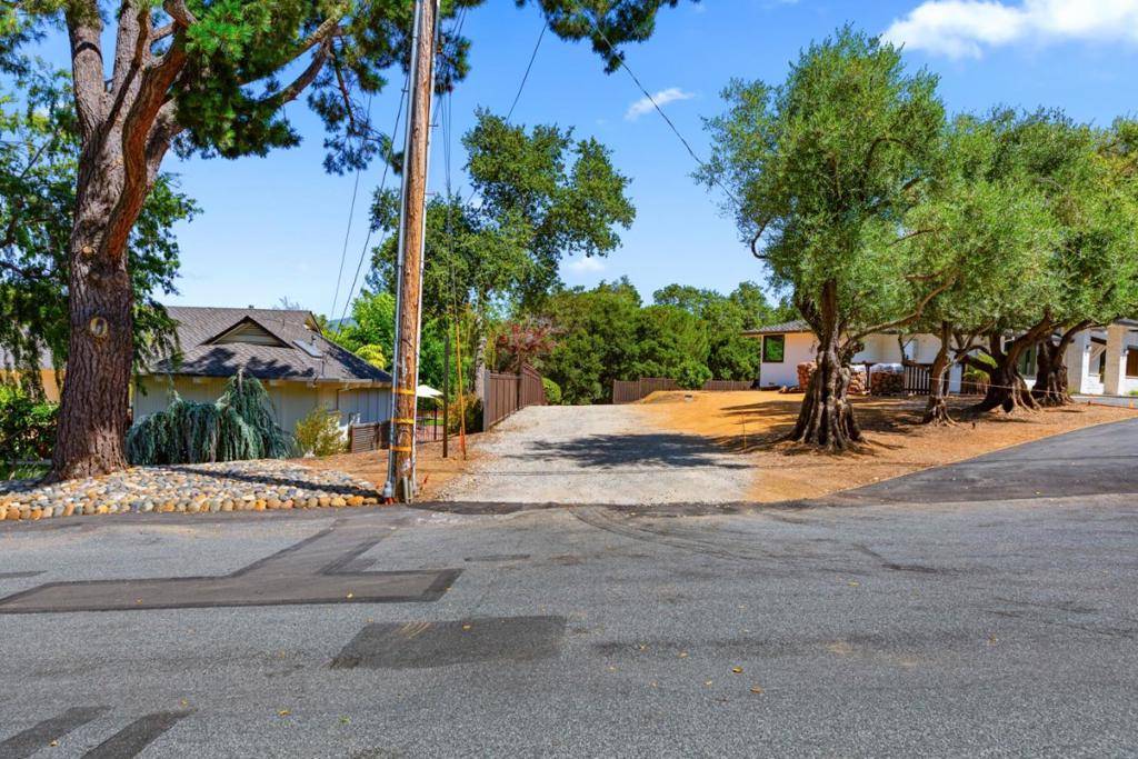 Los Gatos, CA 95030,16070 Matilija DR