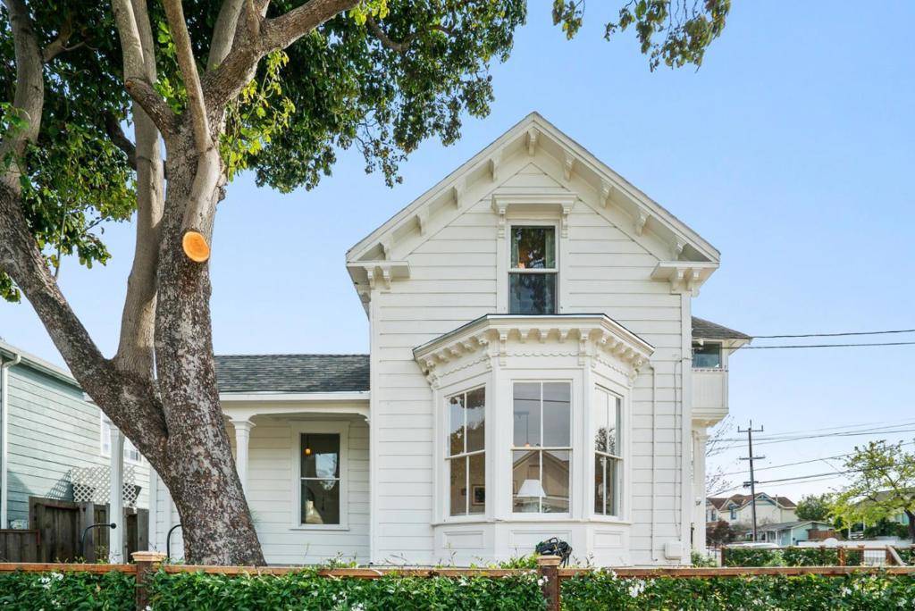 Santa Cruz, CA 95060,126 Cedar ST
