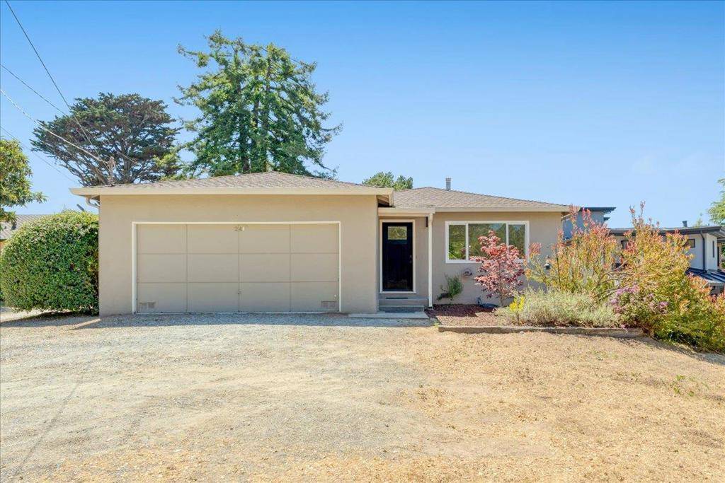 La Selva Beach, CA 95076,24 Robak DR