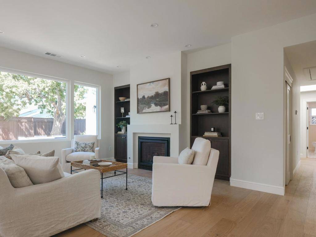 Redwood City, CA 94062,362 Topaz ST