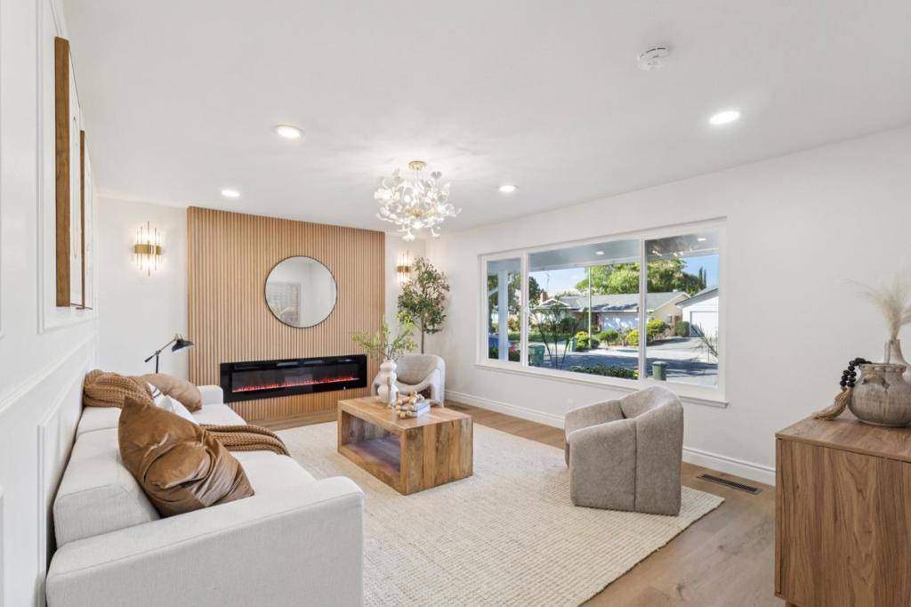 San Jose, CA 95132,1061 Fairbrook CT