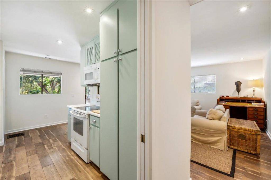 Carmel, CA 93923,9500 Center ST #1