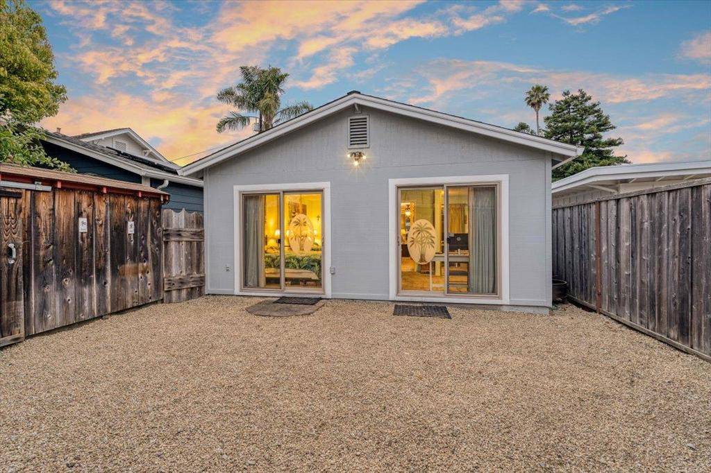 Santa Cruz, CA 95060,338 Dufour ST