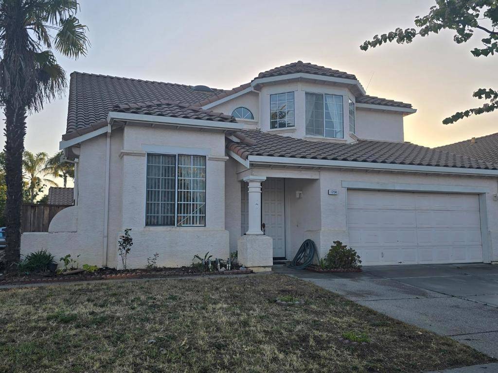 Salinas, CA 93906,1204 Pickford WAY