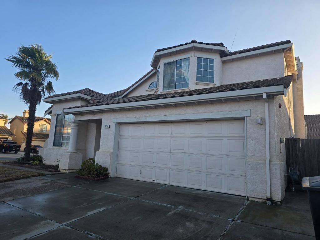 Salinas, CA 93906,1204 Pickford WAY