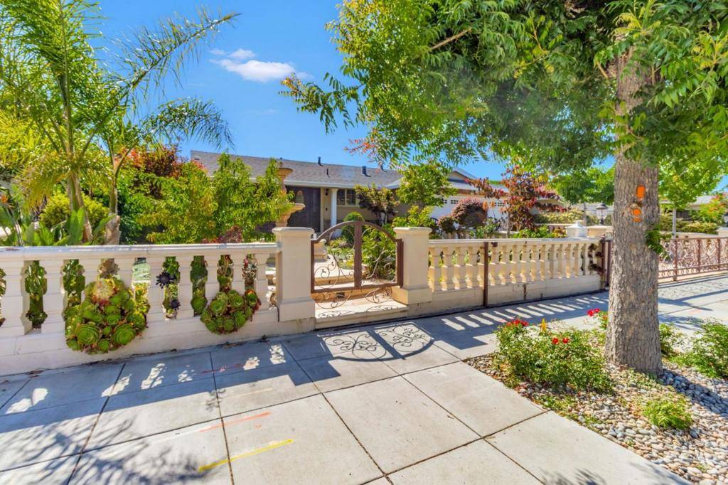 San Jose, CA 95148,2789 Gavilan DR