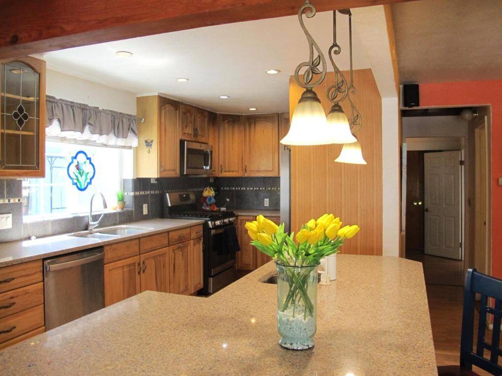 Boulder Creek, CA 95006,235 Apple Knoll DR