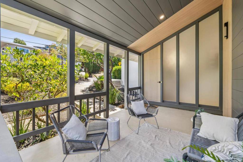 Redwood City, CA 94062,3706 Laurel WAY