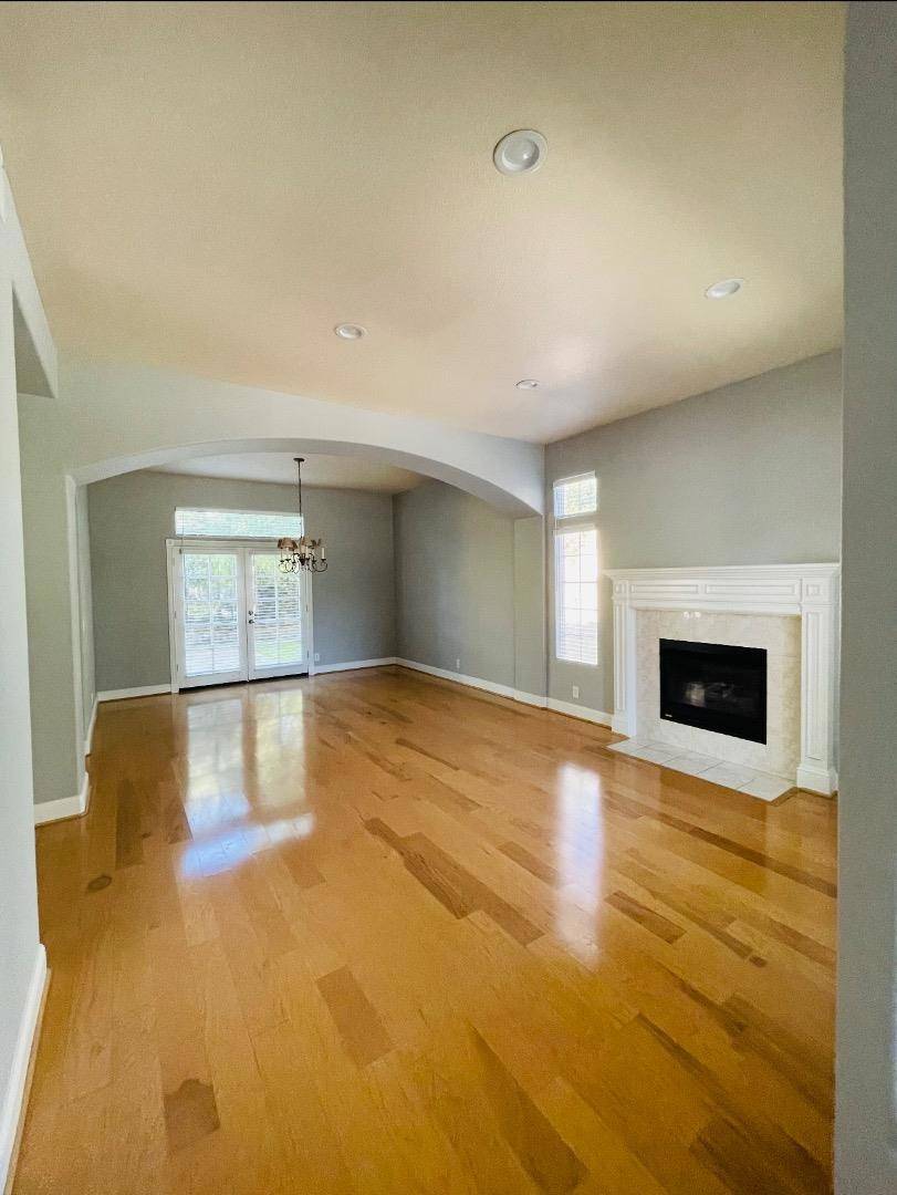 Morgan Hill, CA 95037,982 White Cloud DR