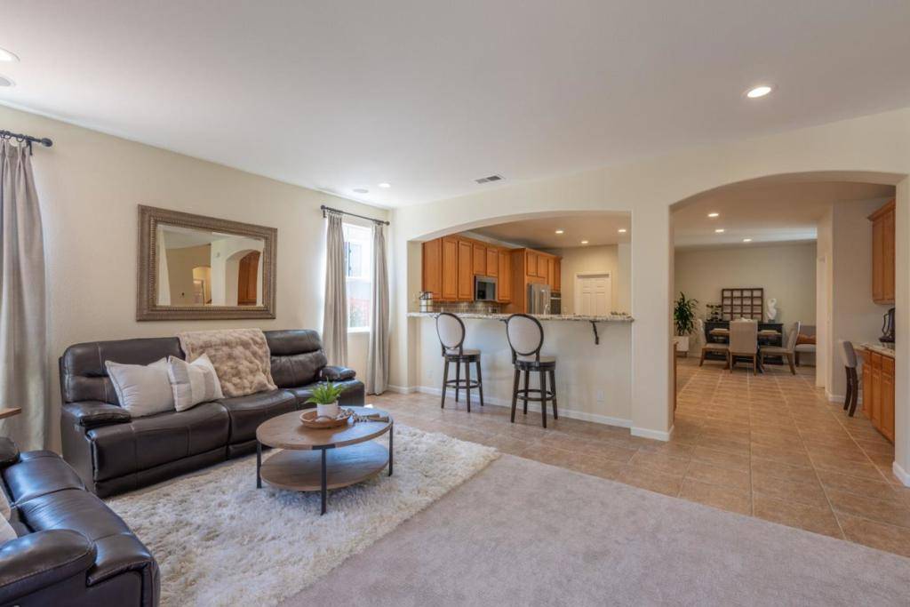Seaside, CA 93955,5043 Sunset Vista DR