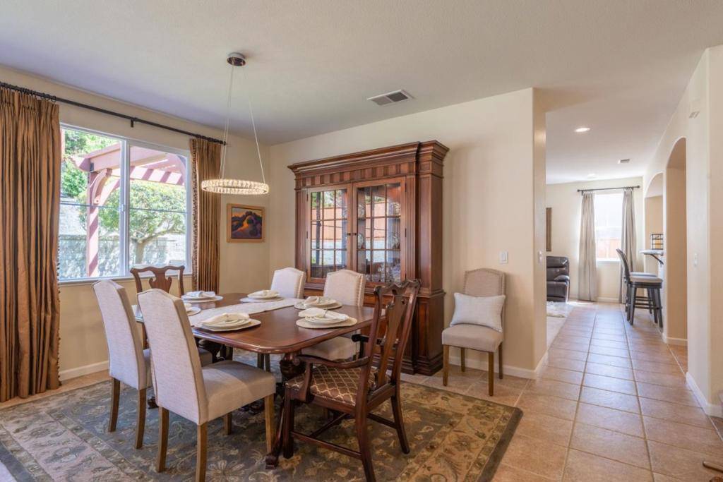 Seaside, CA 93955,5043 Sunset Vista DR