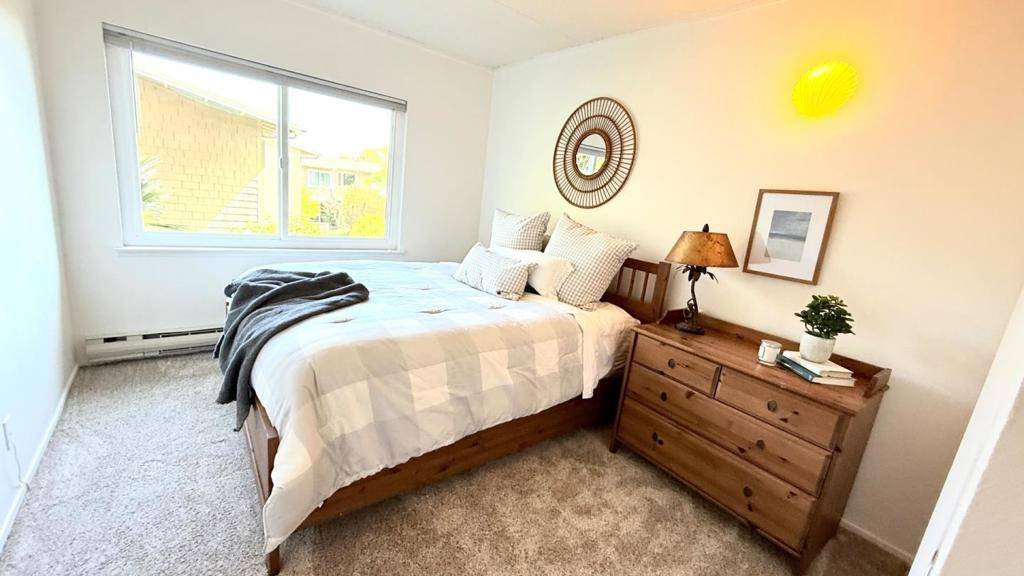 Santa Cruz, CA 95060,180 Dakota AVE #24