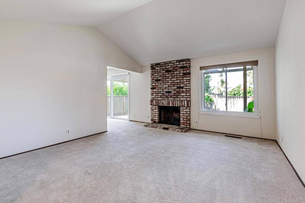 San Jose, CA 95148,3296 Flintdale DR