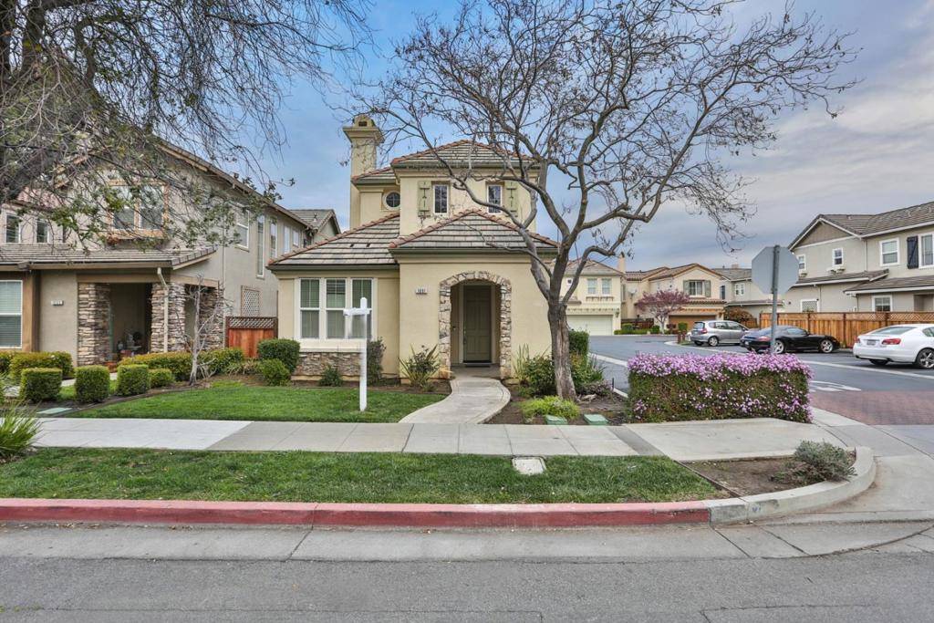 Sunnyvale, CA 94086,1051 W Iowa AVE