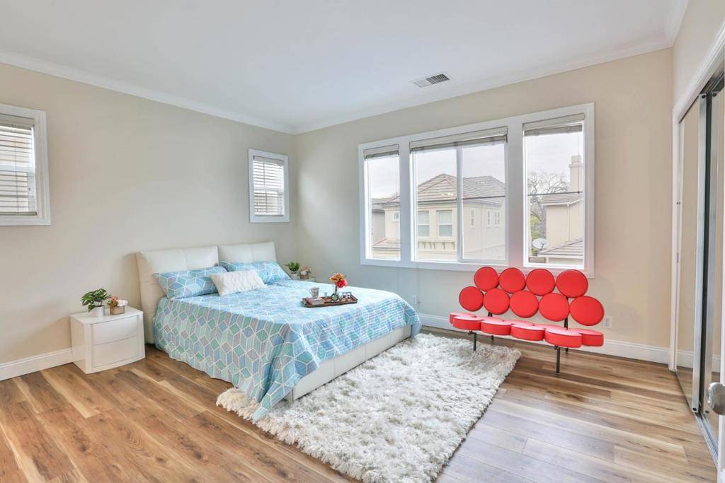 Sunnyvale, CA 94086,1051 W Iowa AVE