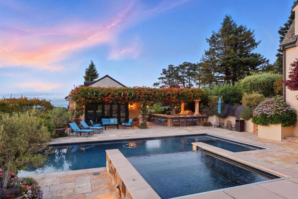 Hillsborough, CA 94010,1600 Marlborough RD