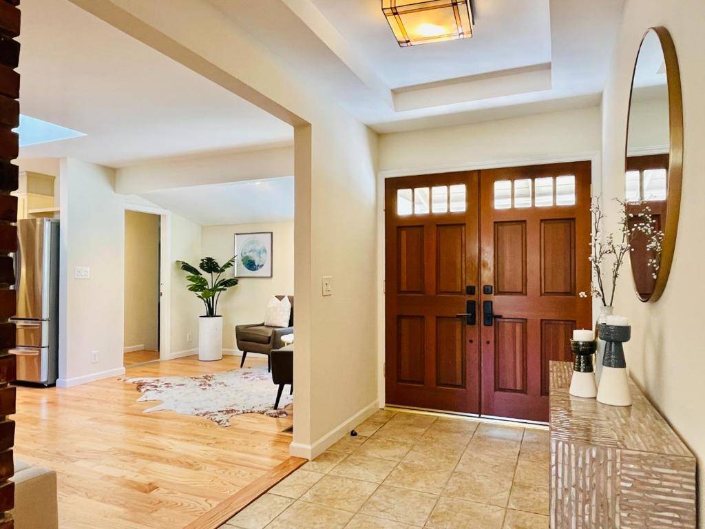 Sunnyvale, CA 94087,1544 Klamath DR