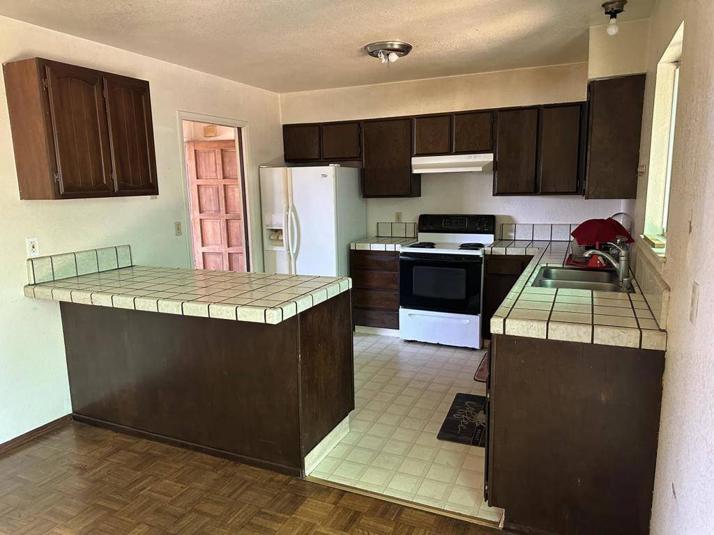 Salinas, CA 93905,840 N Madeira AVE