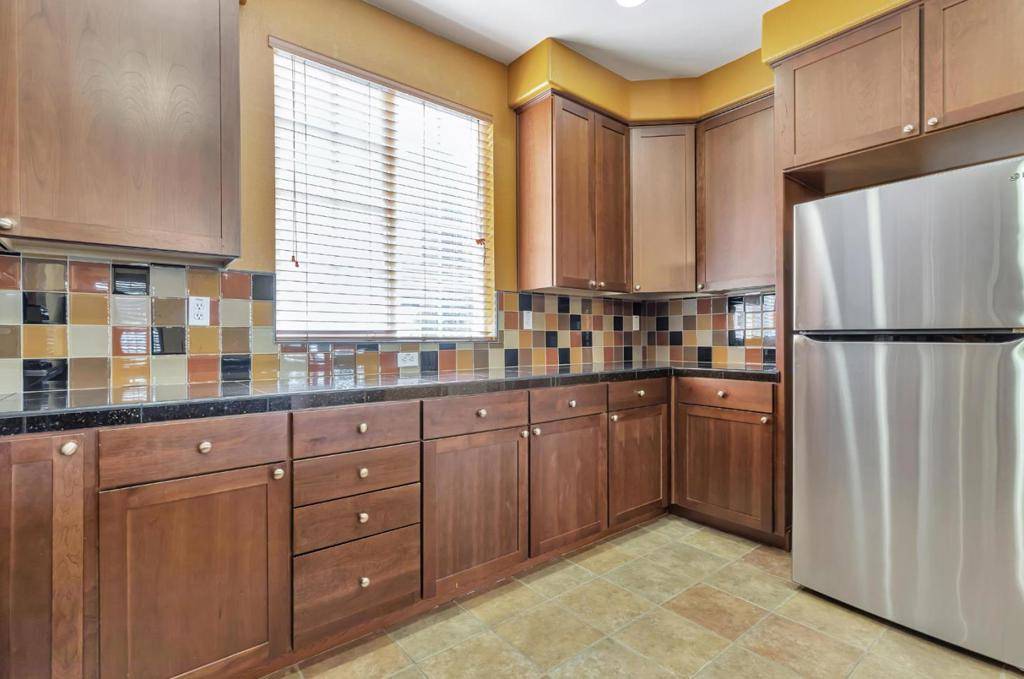 Sunnyvale, CA 94086,484 Valley Oak TER