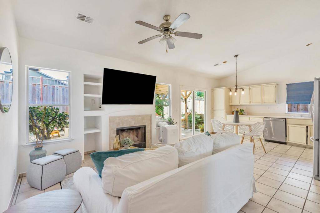 Hollister, CA 95023,1531 Brighton DR