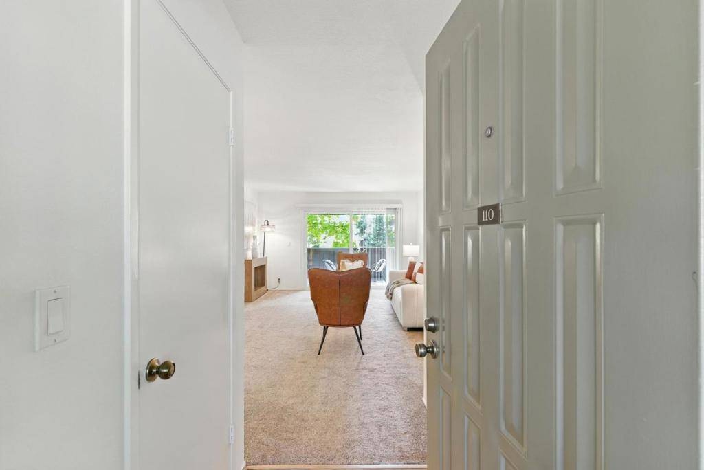 Sunnyvale, CA 94086,1001 E Evelyn TER #110