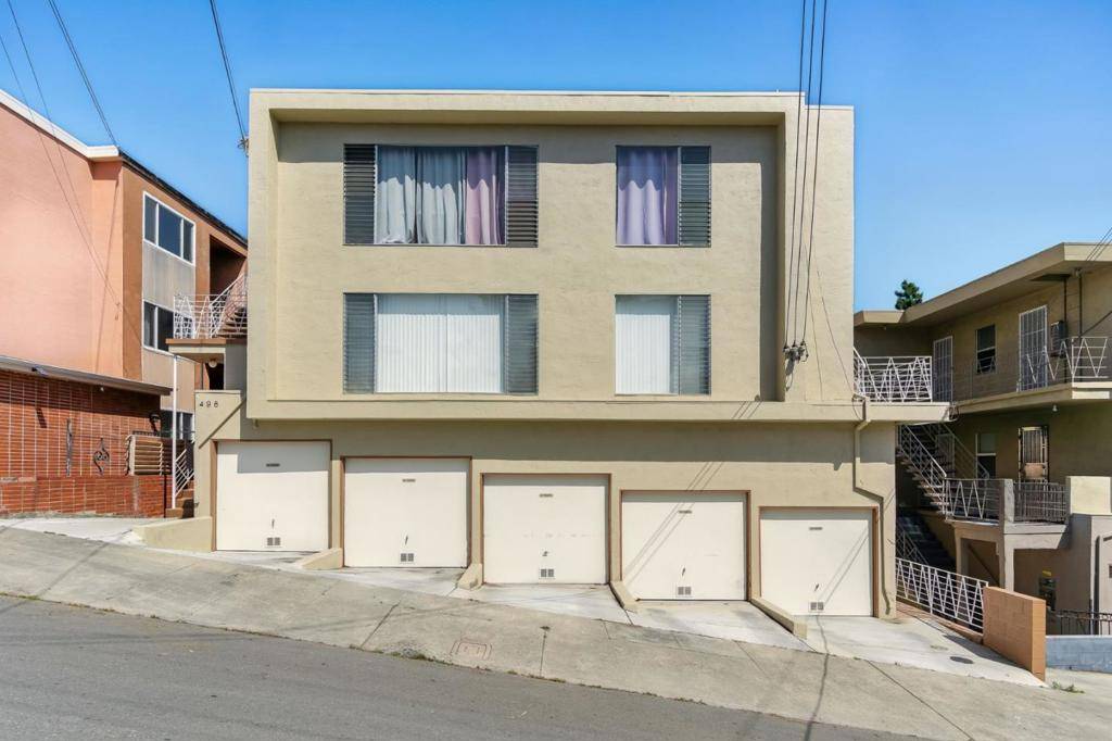 Oakland, CA 94610,498 Capital ST