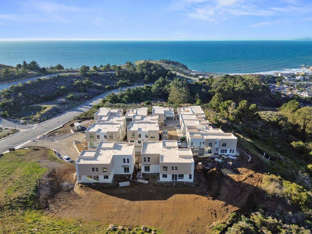 Pacifica, CA 94044,831 Fassler AVE