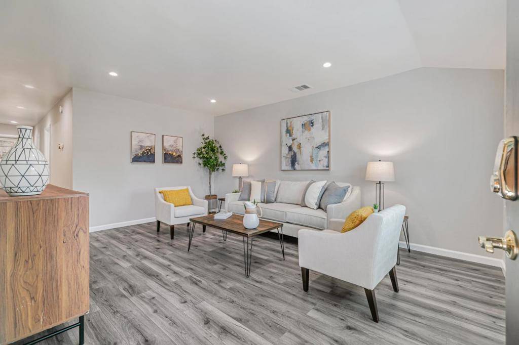 San Jose, CA 95122,2489 Foxdale DR