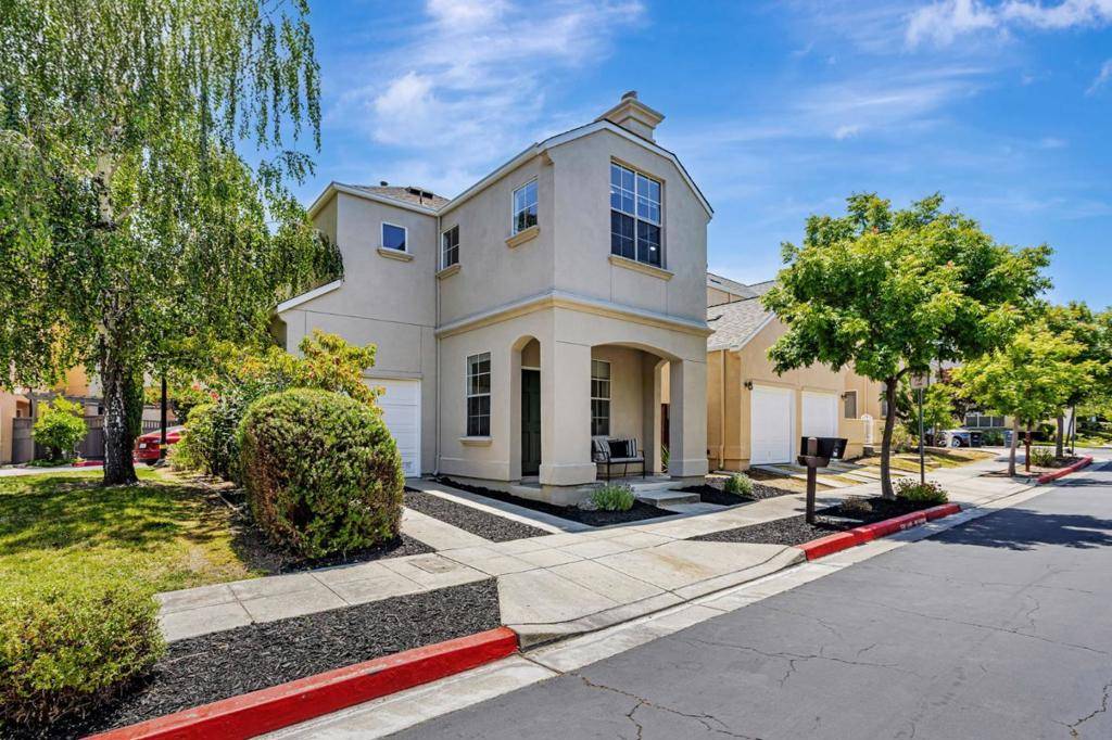 Mountain View, CA 94040,103 Whits RD