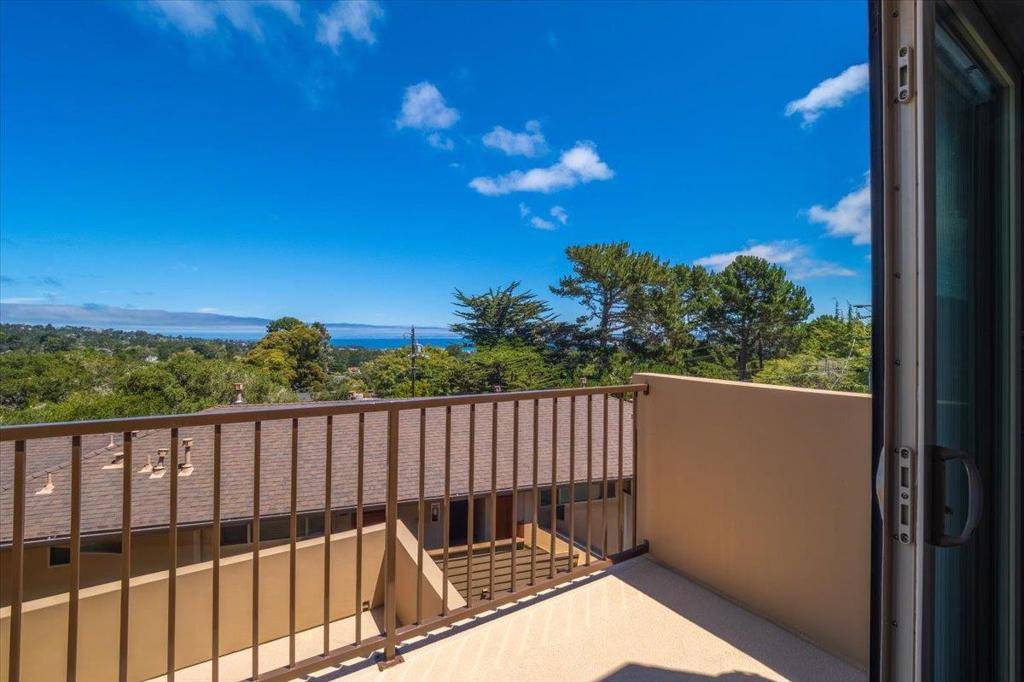 Monterey, CA 93940,152 Mar Vista DR