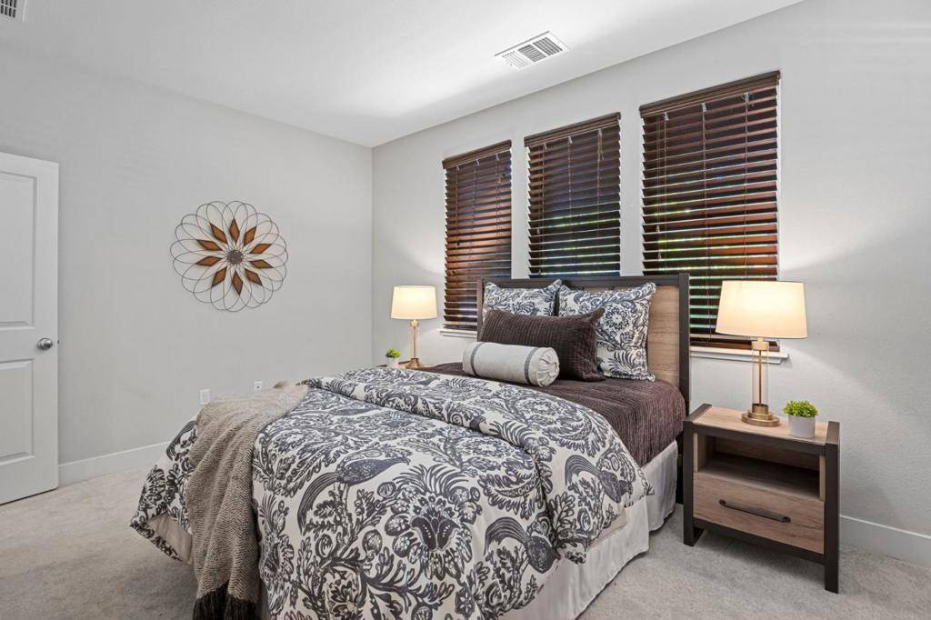 Gilroy, CA 95020,9850 Bobcat CT