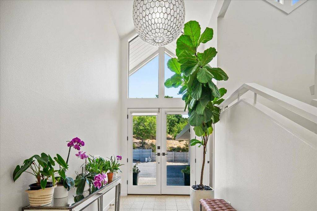 Carmel Valley, CA 93924,31499 Via Las Rosas