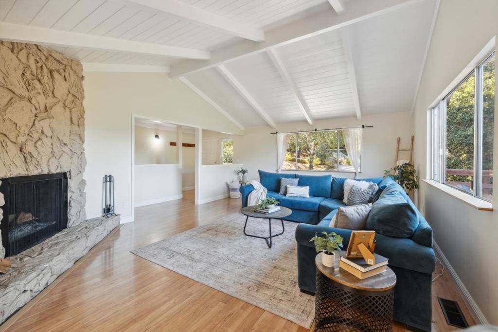 Scotts Valley, CA 95066,121 Blueberry DR