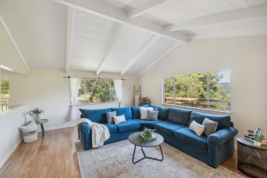 Scotts Valley, CA 95066,121 Blueberry DR