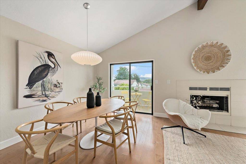 Half Moon Bay, CA 94019,444 Cypress AVE