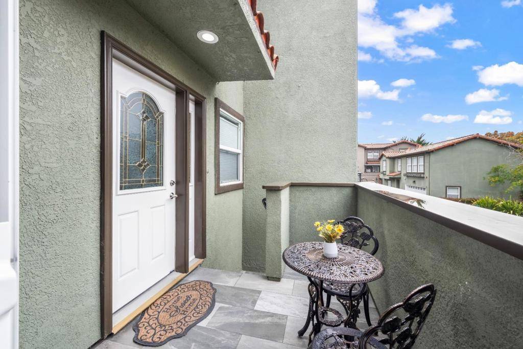 Colma, CA 94014,316 Hoffman ST