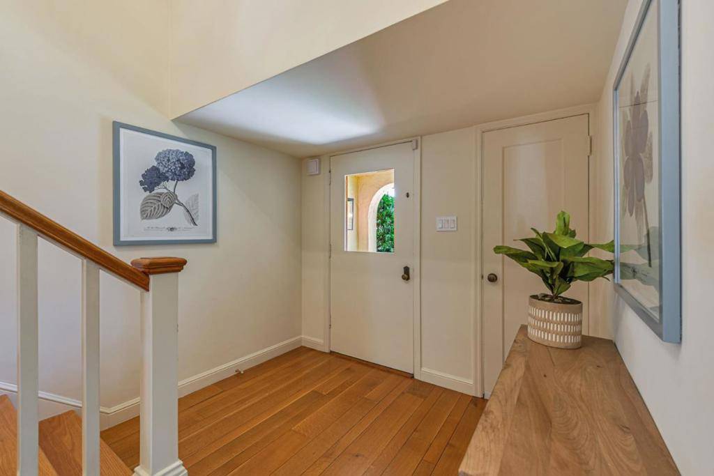 San Mateo, CA 94402,232 Castilian WAY
