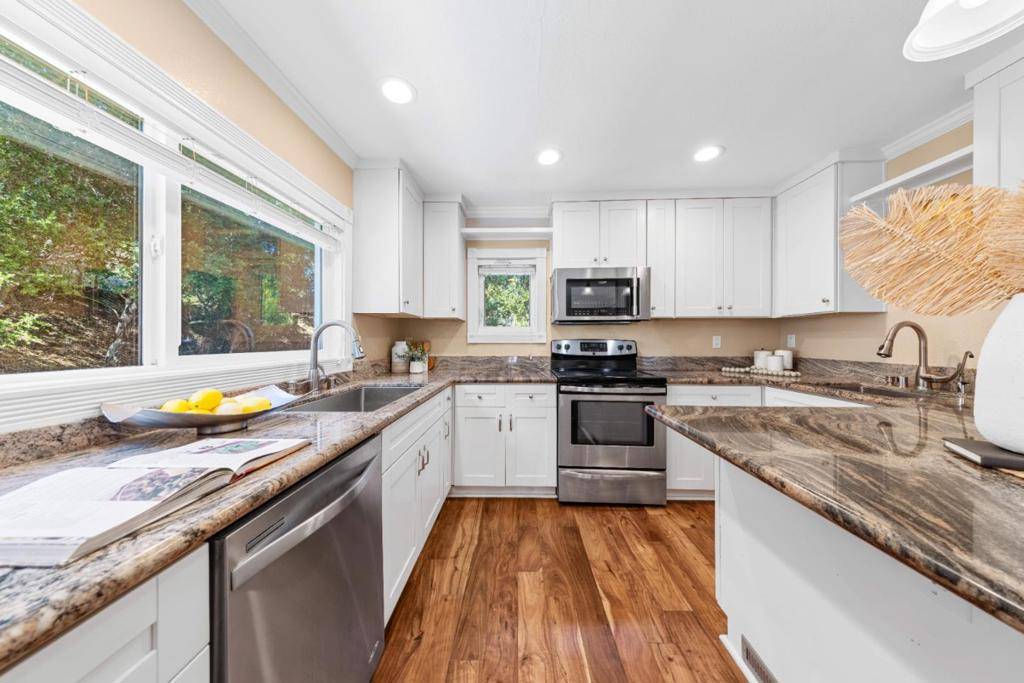 Cupertino, CA 95014,22304 Regnart RD