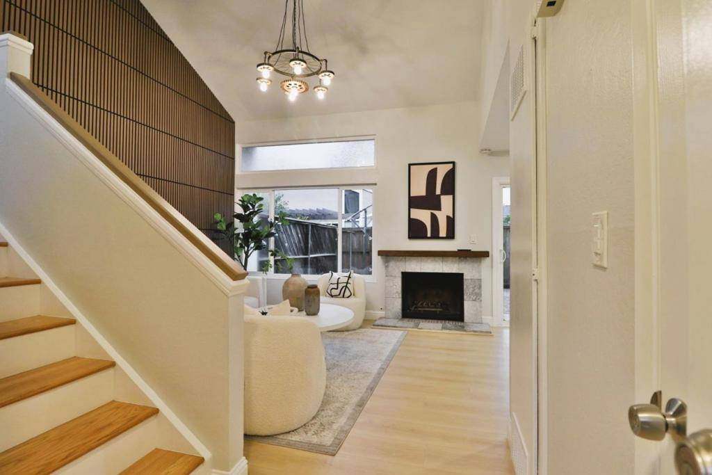 Hayward, CA 94544,284 Rosewood CT