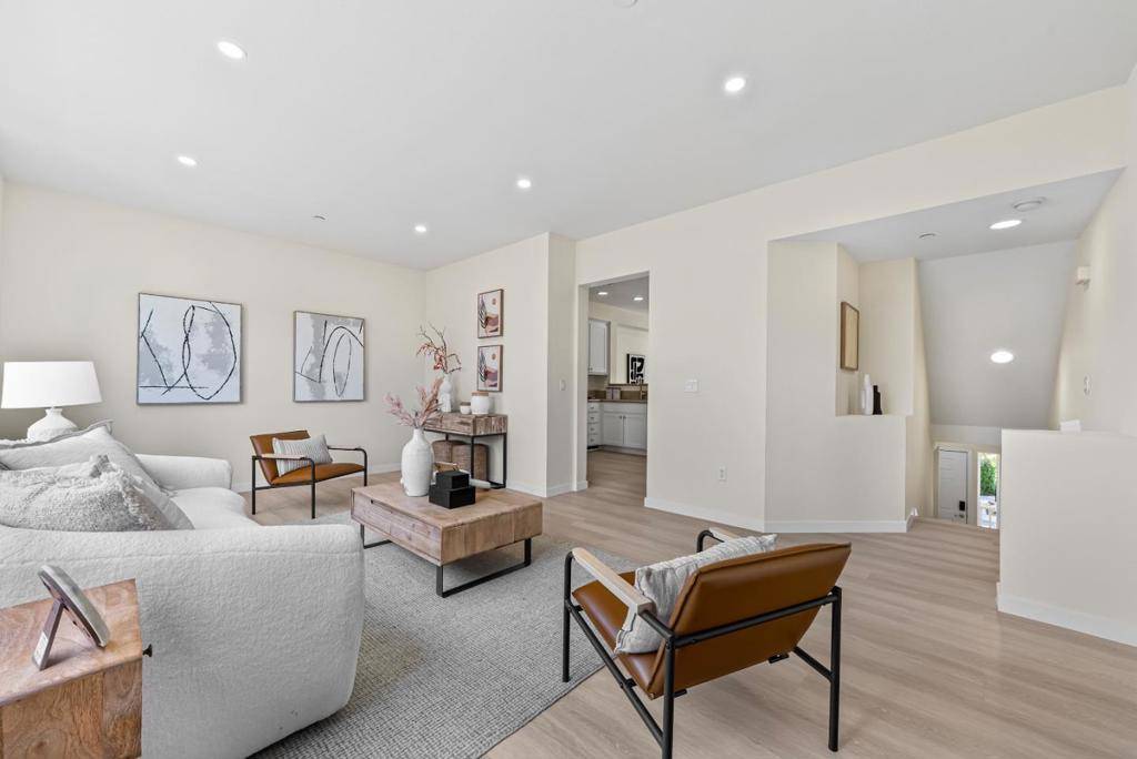 Sunnyvale, CA 94087,745 Seneca TER