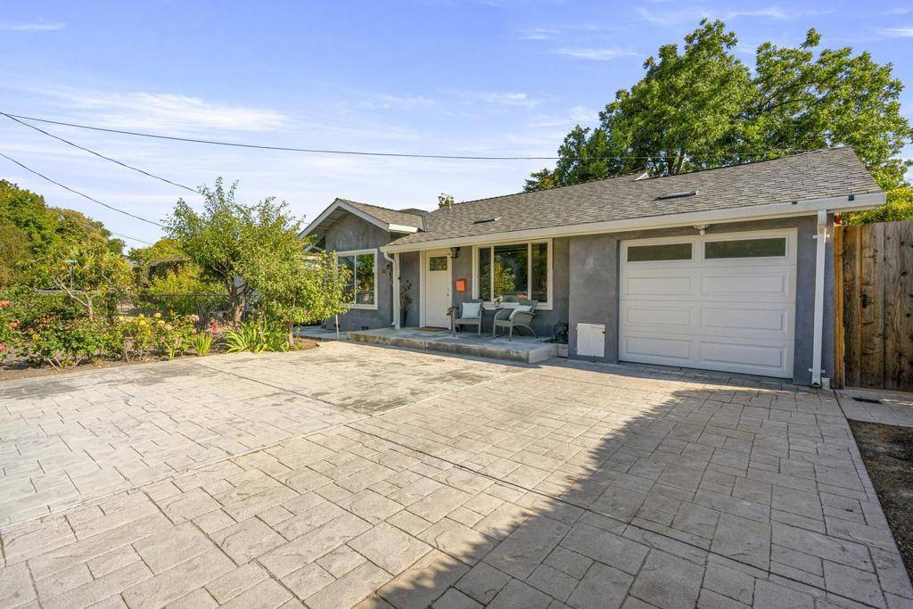 Sunnyvale, CA 94085,148 W Maude AVE