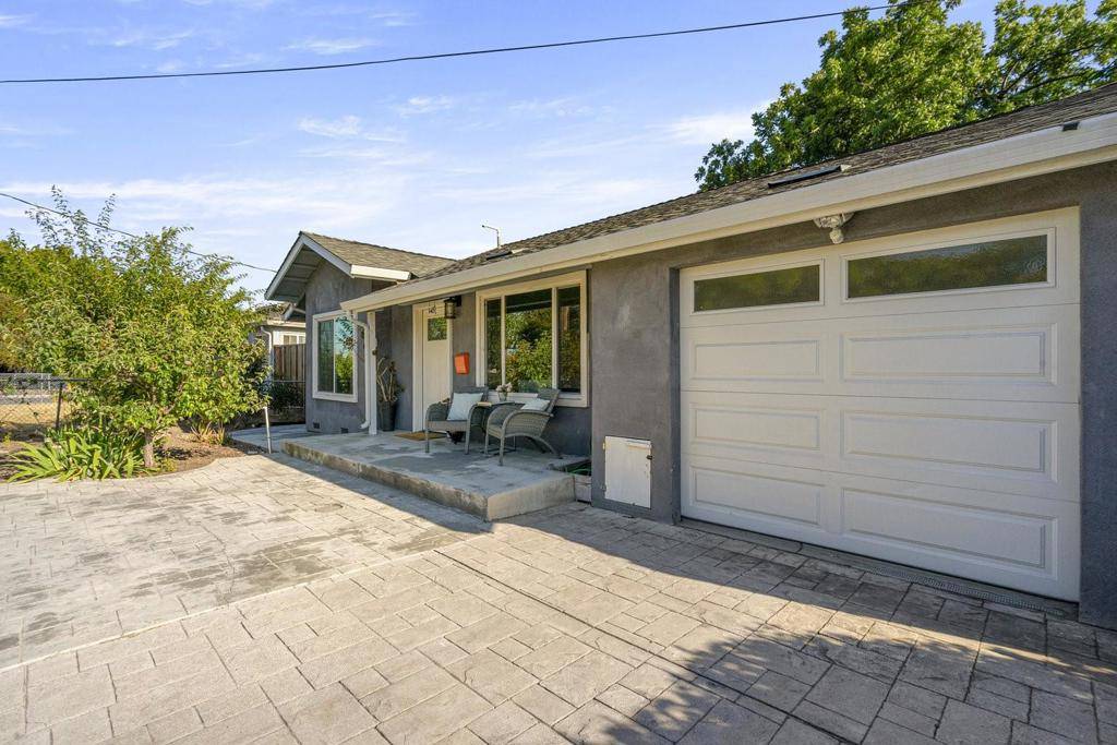 Sunnyvale, CA 94085,148 W Maude AVE