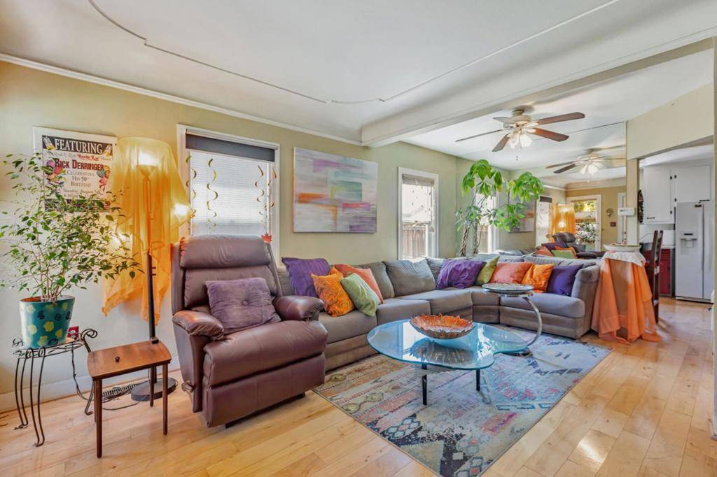 Sunnyvale, CA 94086,484 E Evelyn AVE