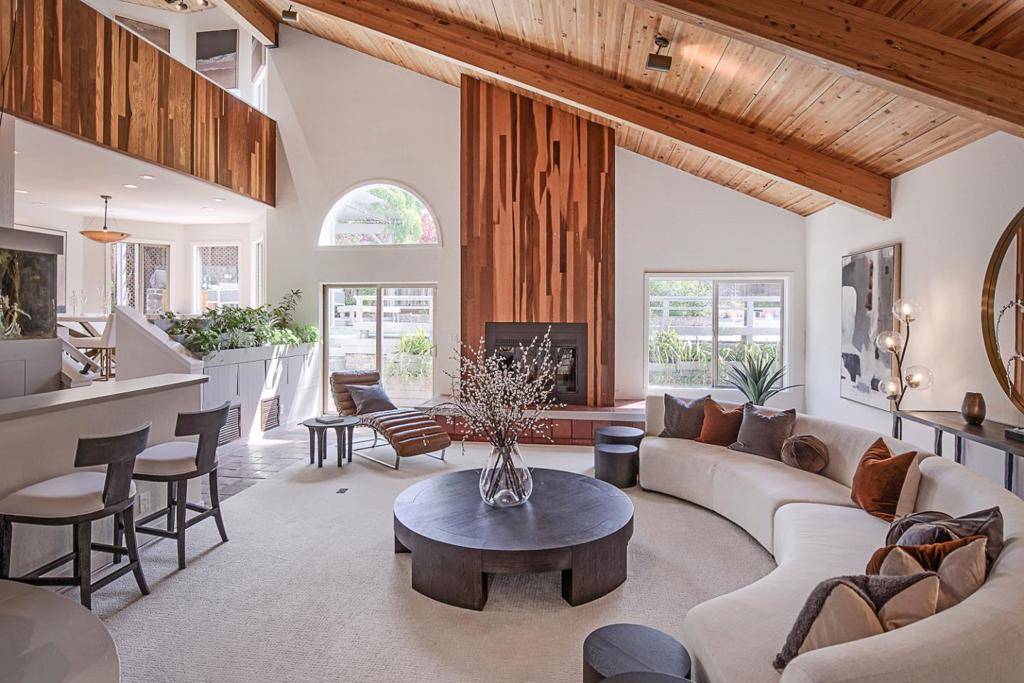 Los Altos, CA 94024,1231 Gronwall LN